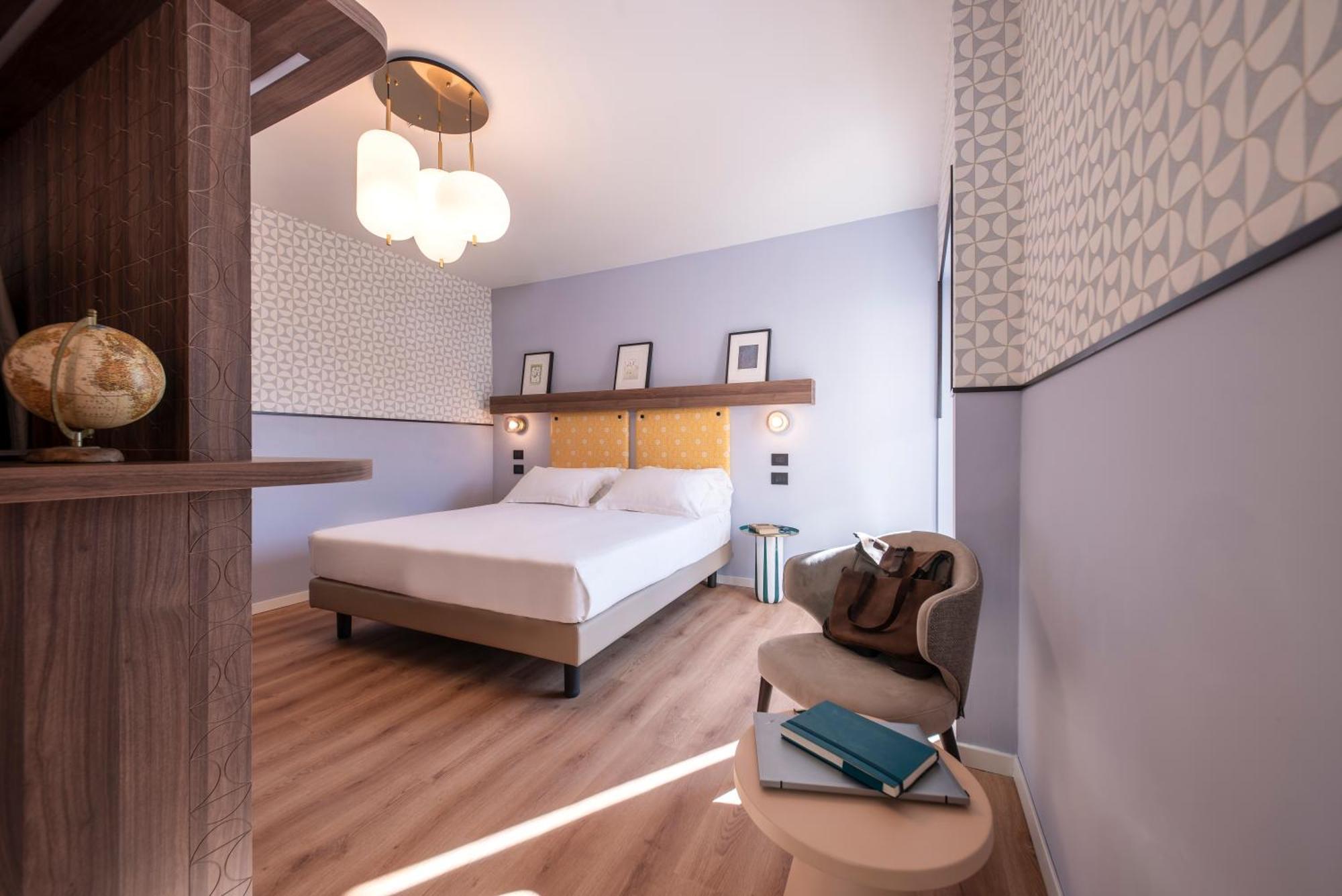 Hotel Jolly Roger Пьетра-Лигуре Экстерьер фото